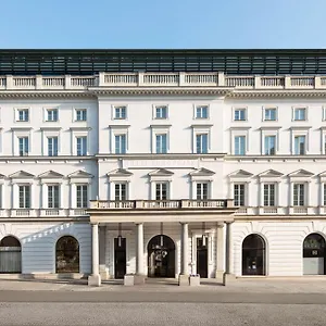 5* Hotell Raffles Europejski