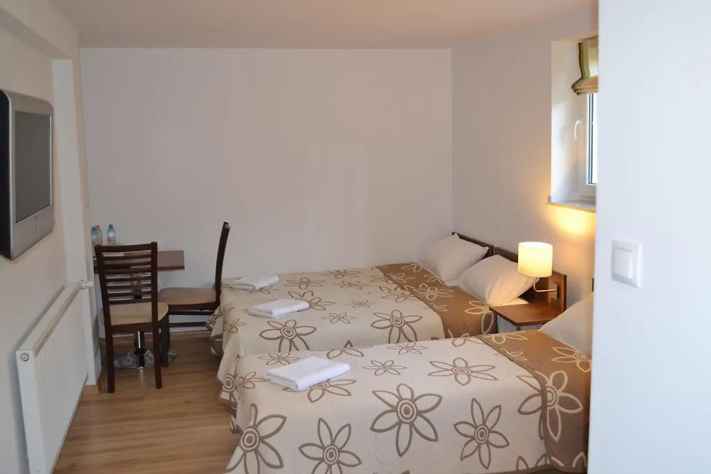 Kalinowy Sen Guest House Warsaw Holiday park